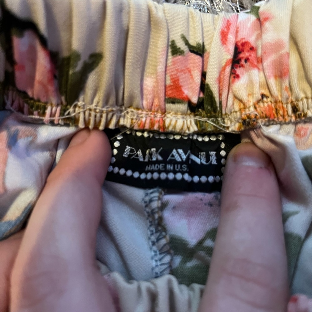 Park Avenue floral flare pants - Picture 3 of 3